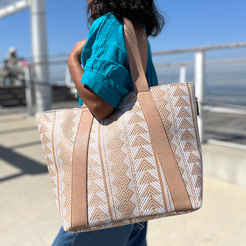 SunNSand ストロートート ジオ柄ベージュ