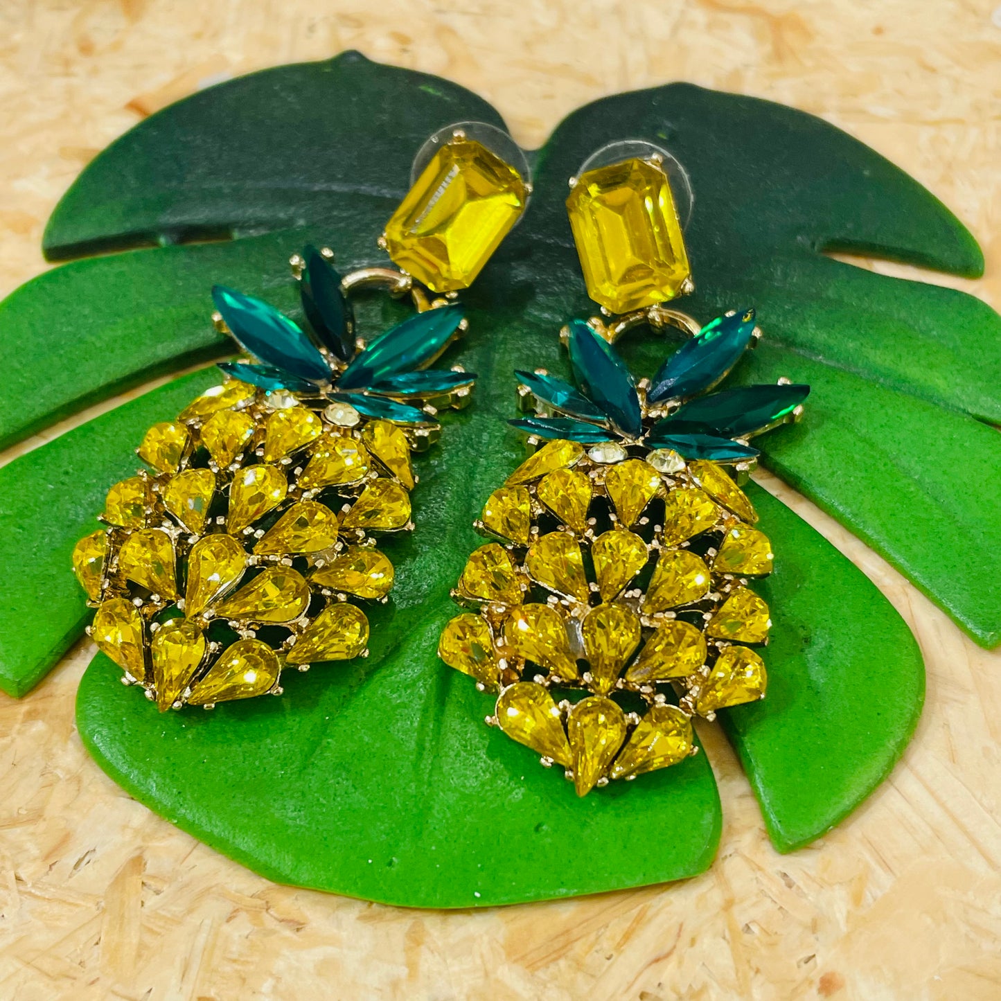 パイナップルビジューピアス