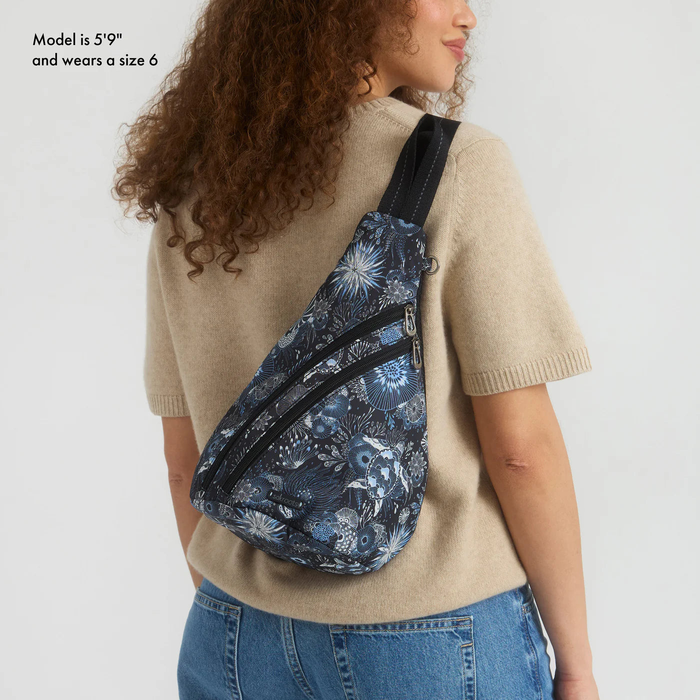 sakroots スリングバッグパックmini MDNGHT SEA