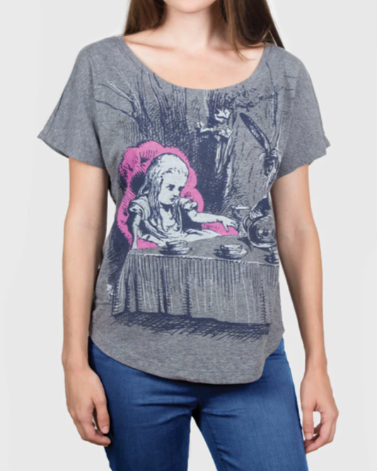 OUT OF PRINT【不思議の国のアリス 】リラックスフィットTシャツ