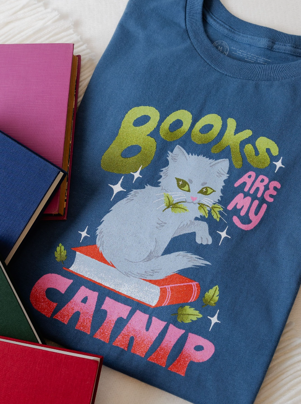 OUT OF PRINT【Books are Catnip】 ユニセックスTシャツ