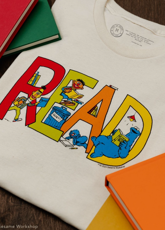 OUT OF PRINT【セサミストリート】Sesame Street Read ユニセックスTシャツ