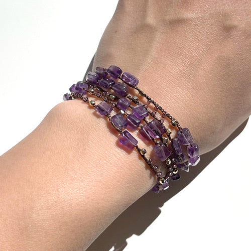 マチュピチュジュエリー 【アメジスト/スクエア/14kgf】シルクスレッドラップブレス/NK パープル&14kgfビーズ