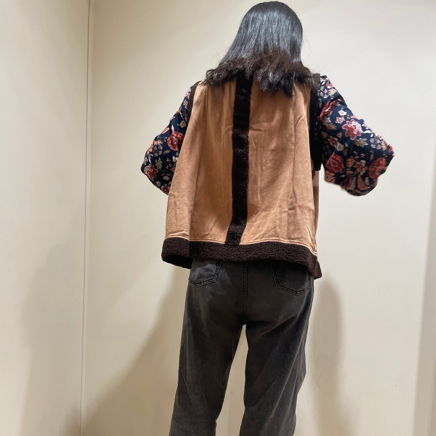 【SALE】POL 刺繍ボア付きベスト 50%オフ
