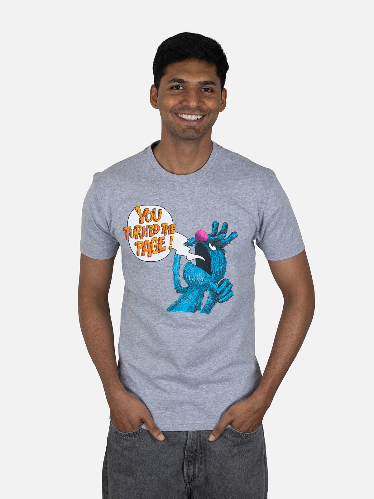 OUT OF PRINTセサミストリートGrover - The Monster at the End of This Book ユニセックスTシャツ