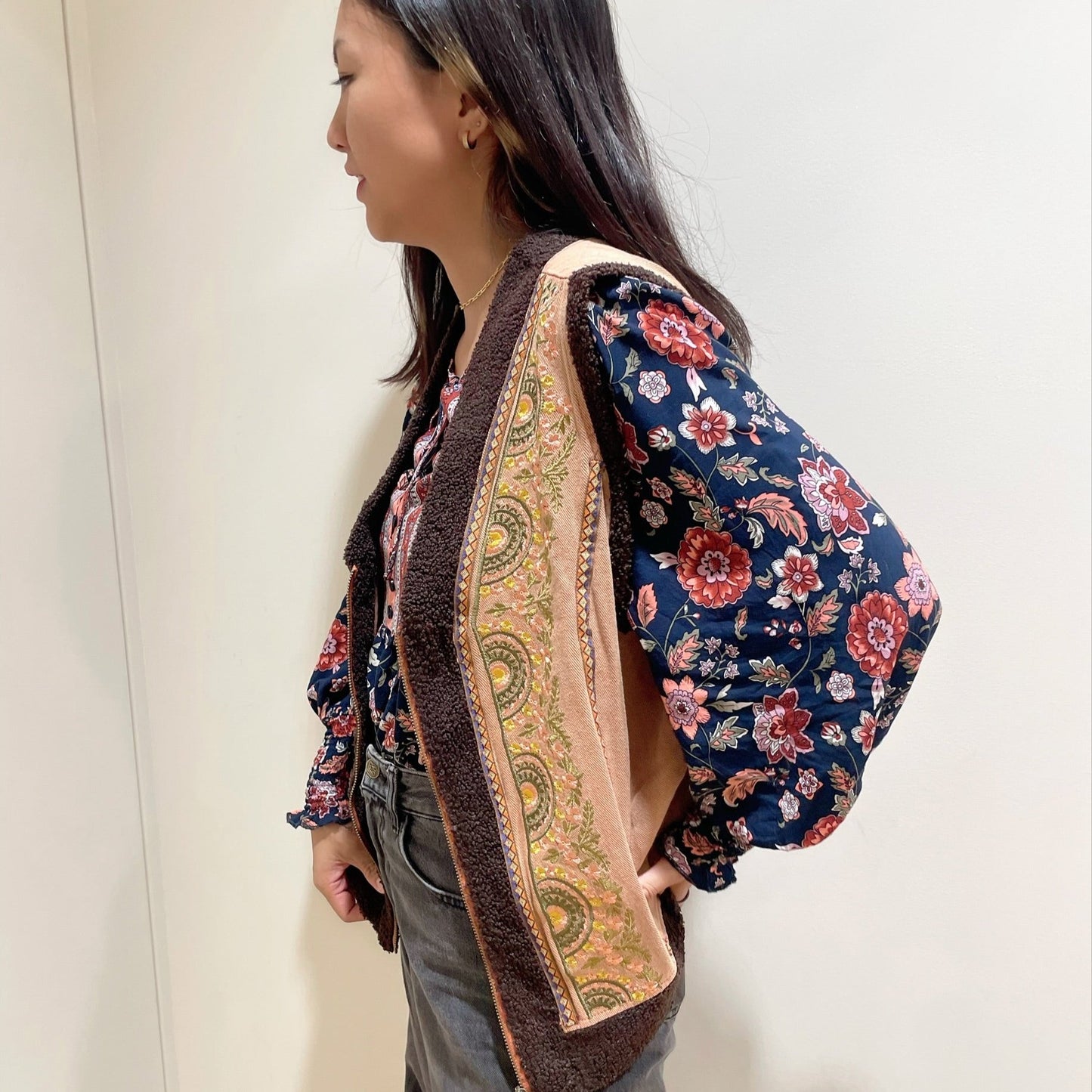 【SALE】POL 刺繍ボア付きベスト 50%オフ