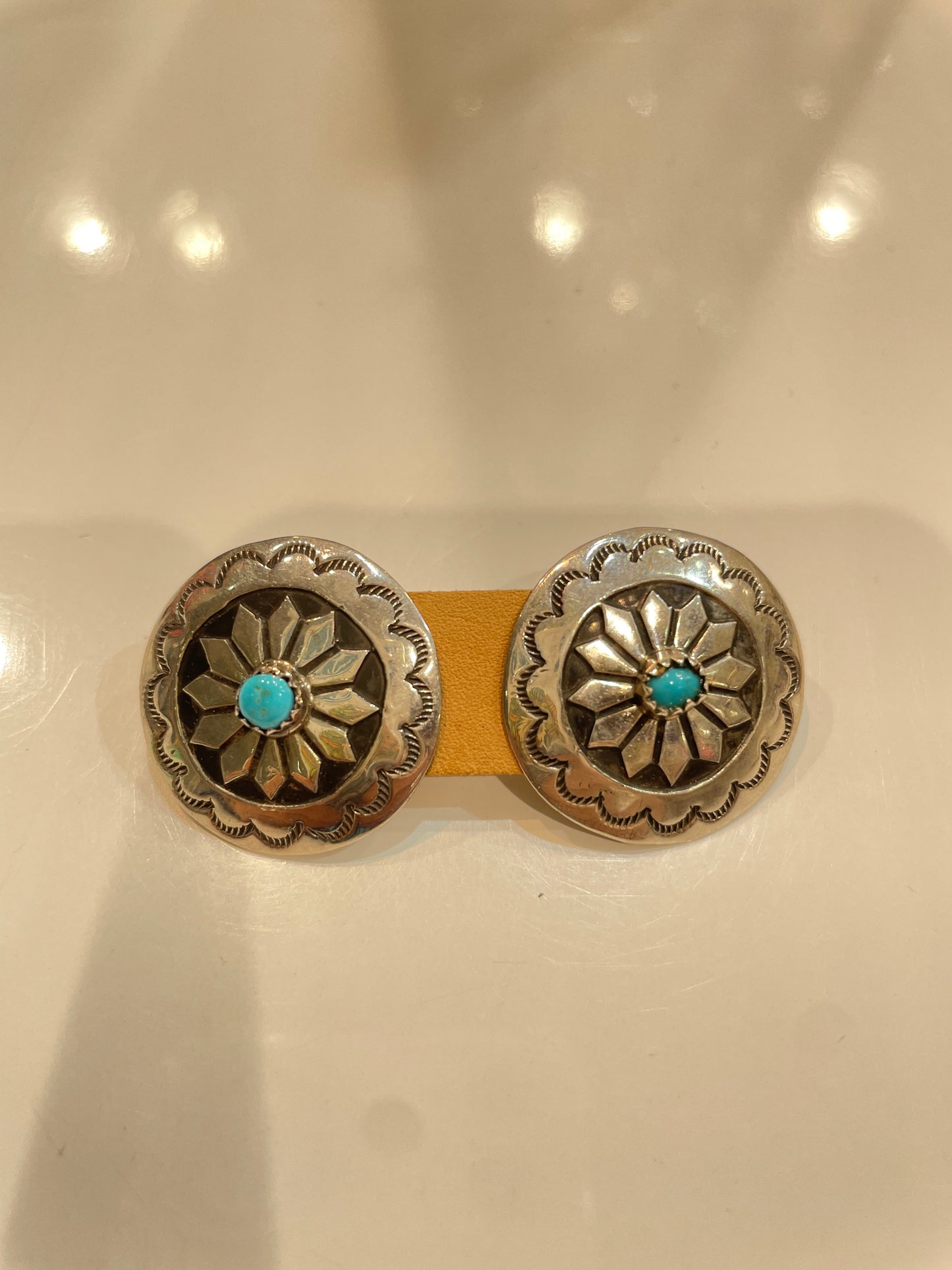 ナバホ コンチョピアス ターコイズ