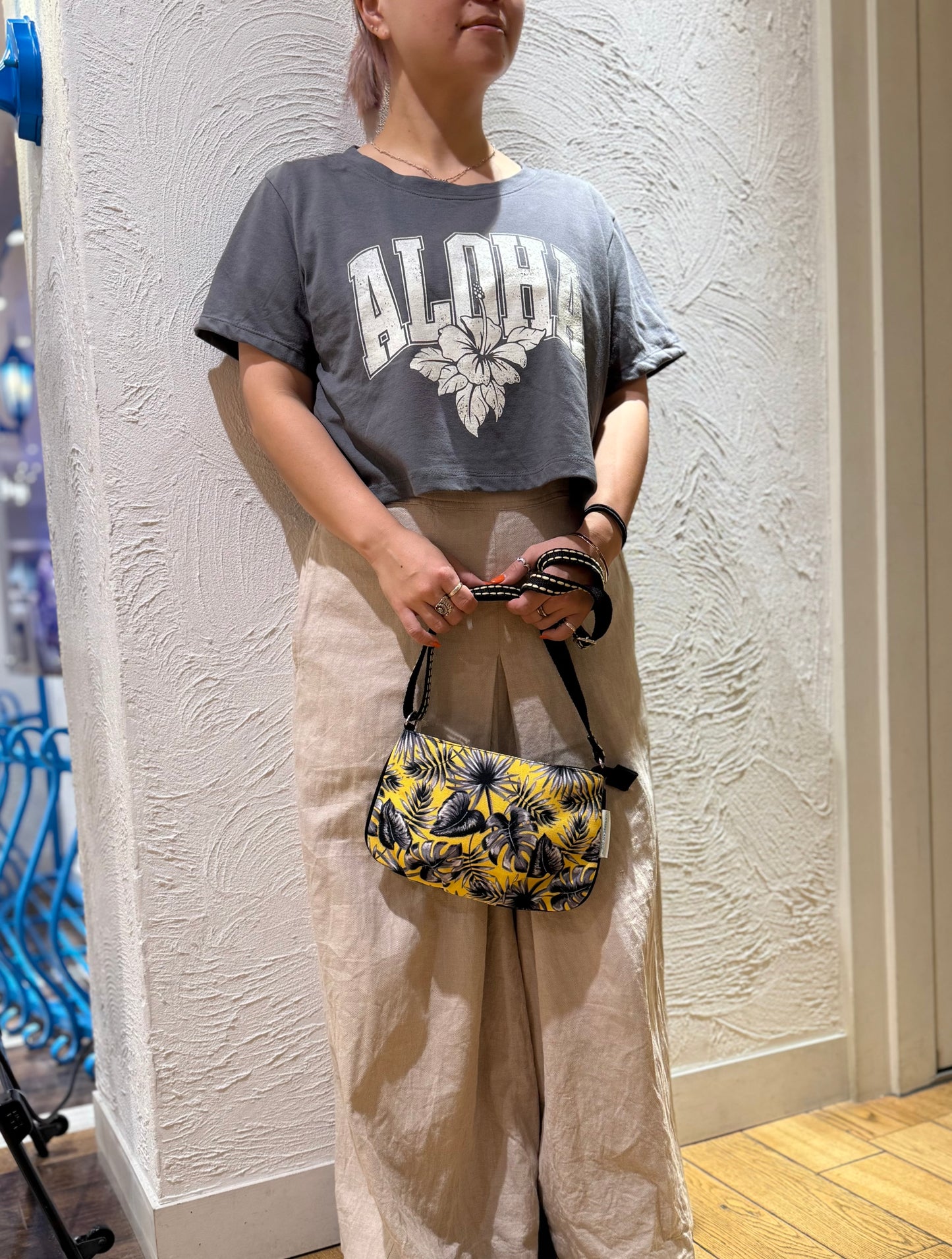 アロハ ハイビスカス ショート丈Tシャツ