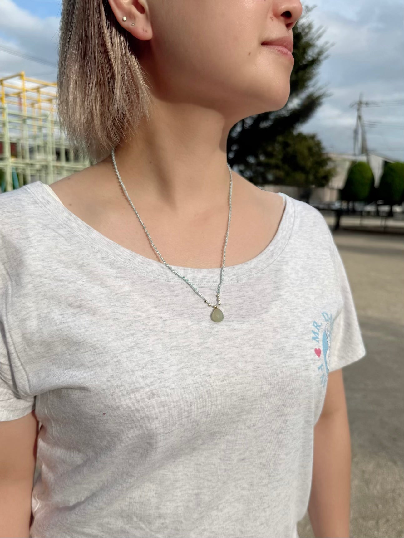 マチュピチュジュエリーグリーンカルセドニーティアドロップ 14kgf ライトブルーシルクスレッドネックレス クリアブルービーズ