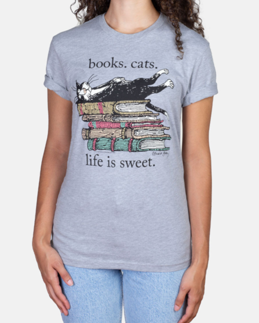 OUT OF PRINT【本とネコ/エドワードゴーリー】ユニセックスTシャツ