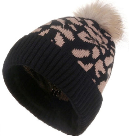 ポンポン付きアニマルニット帽 ビーニー