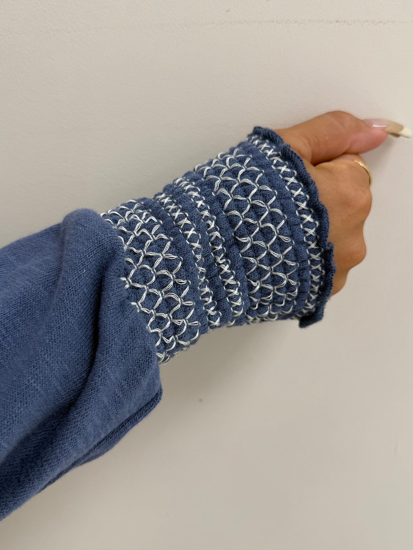 LOVE STITCH 裾シャーリングスウェットプルオーバー