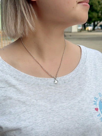 マチュピチュジュエリー【クォーツ/SV925】 ライトグレーシルクスレッドネックレス