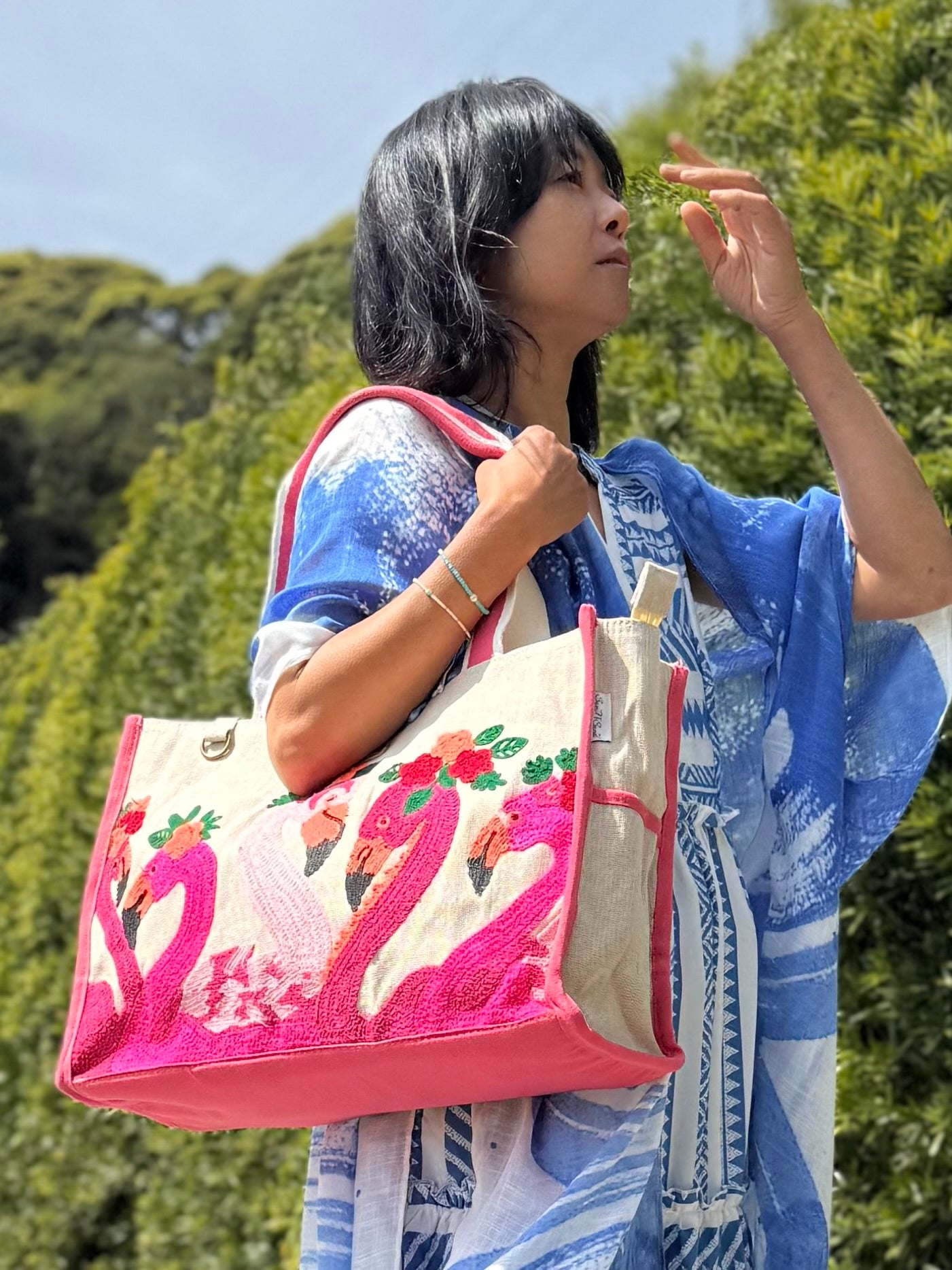 SunNSand フローラルフラミンゴ トートバッグ