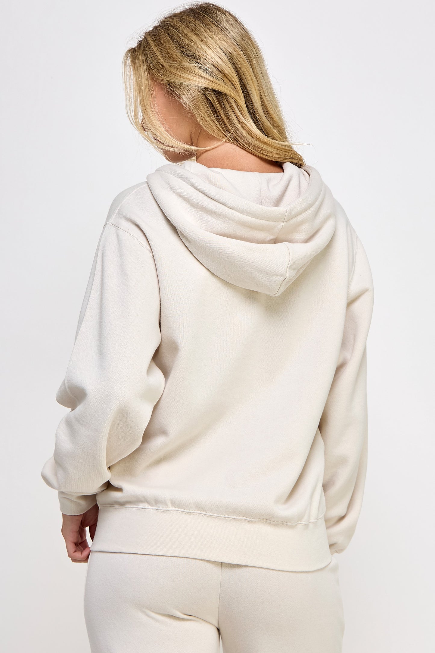 カリフォルニア刺繍 ゆったりジップアップフーディー