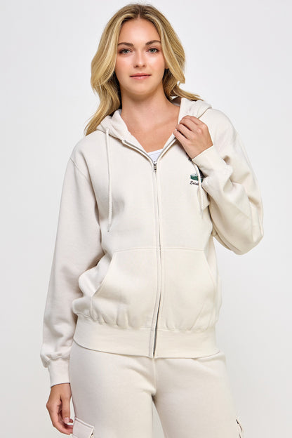 カリフォルニア刺繍 ゆったりジップアップフーディー