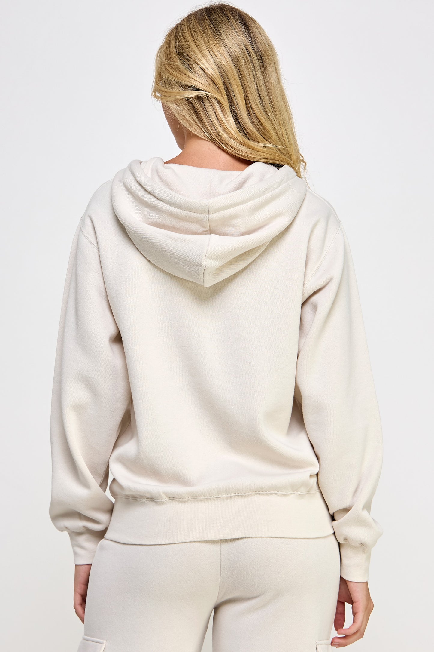 カリフォルニア刺繍 ゆったりジップアップフーディー