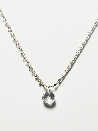 マチュピチュジュエリー【クォーツ/SV925】 ライトグレーシルクスレッドネックレス