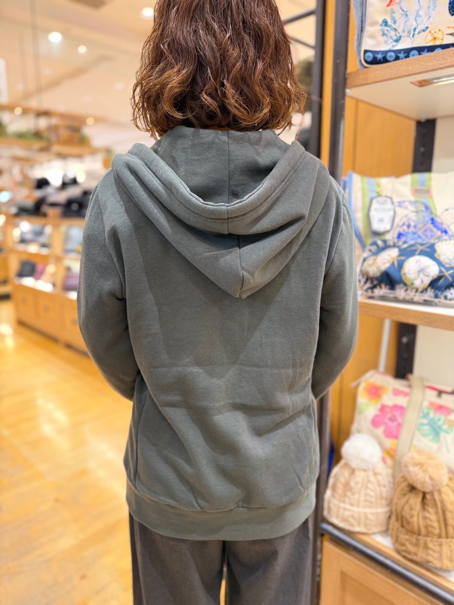 カリフォルニア刺繍 プラスサイズ ジップアップフーディー