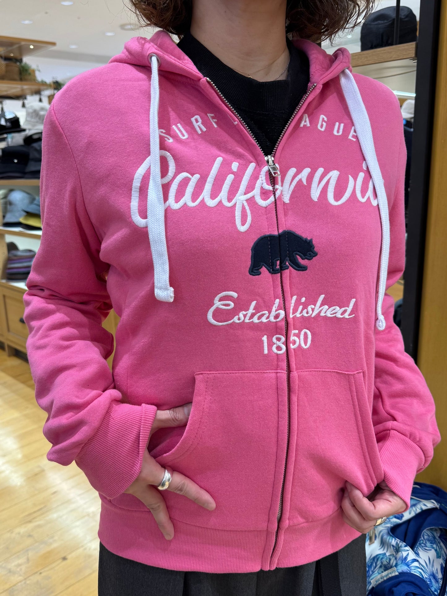 フリースジップアップフーディー カリフォルニアベア バブルガムピンク