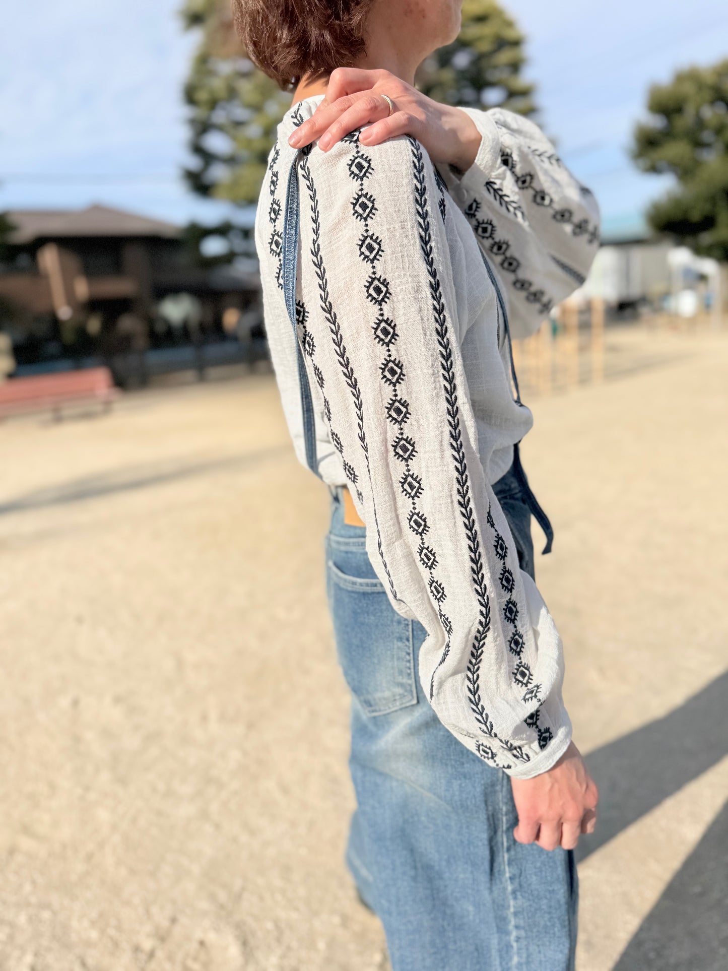 LOVESTITCH ボヘミアン刺繍ブラウス