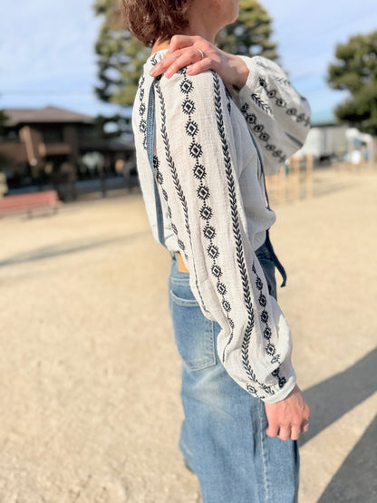 LOVESTITCH ボヘミアン刺繍ブラウス