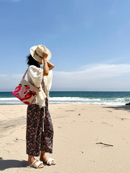 SunNSand フローラルフラミンゴショルダーバッグ