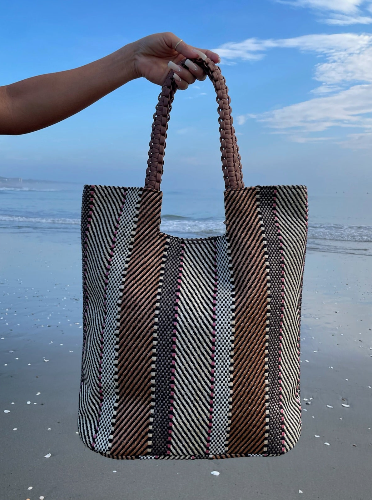 SunNSand ストライプストロートートバッグ
