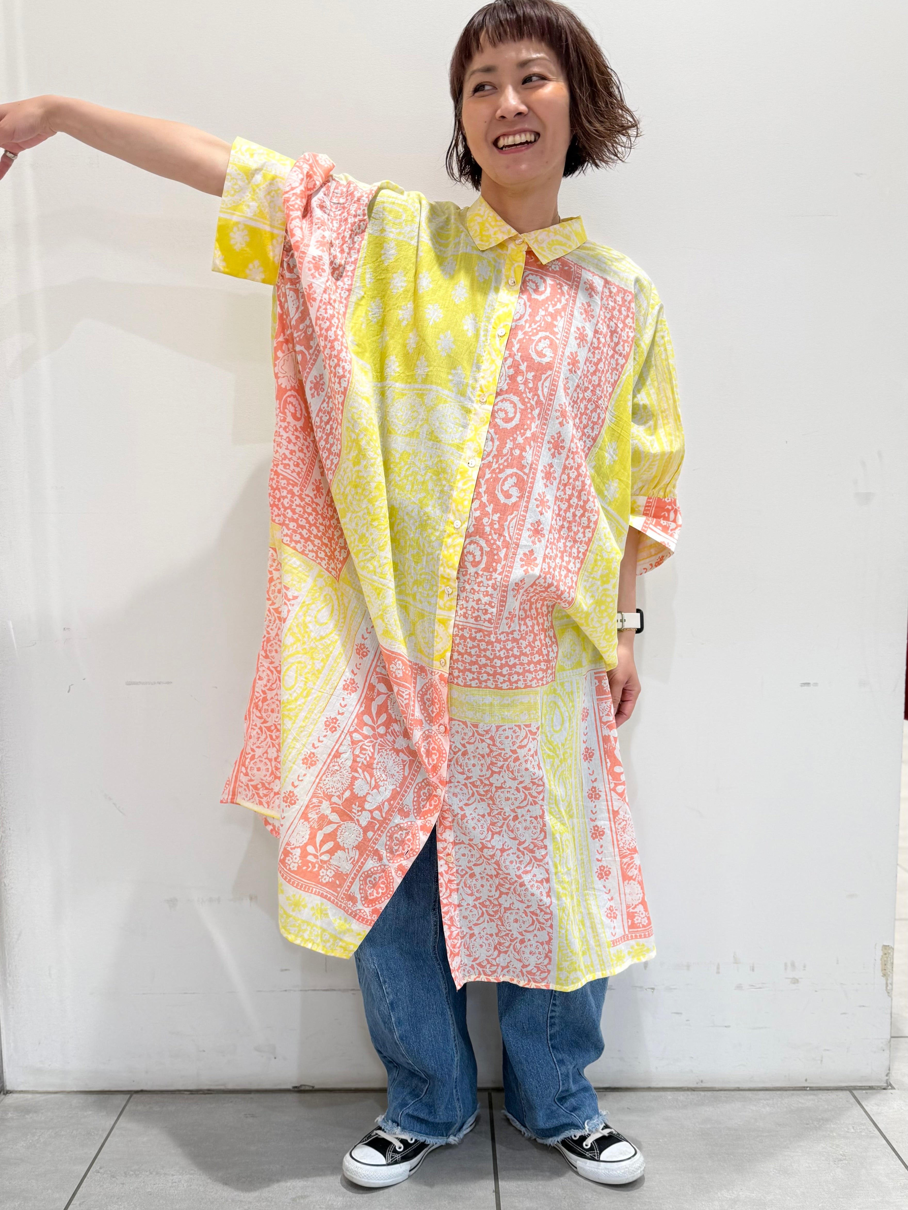 バンダナ柄シャツワンピース サニークラウズ 柄をたたんでバンダナ