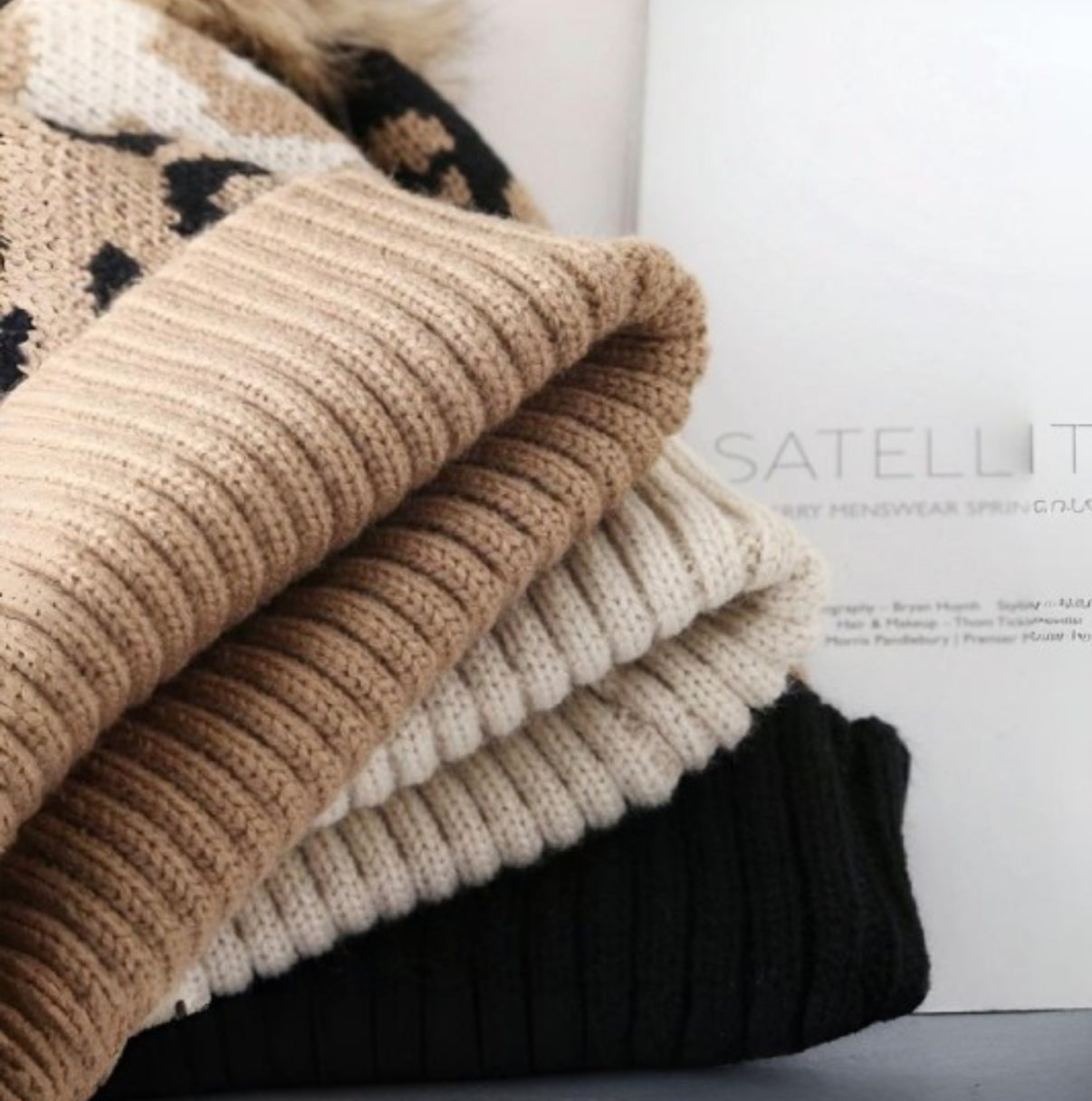 ポンポン付きアニマルニット帽 ビーニー