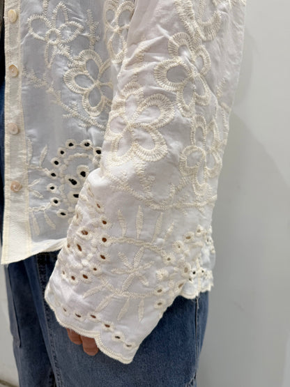 フラワー刺繍 シアーシャツ