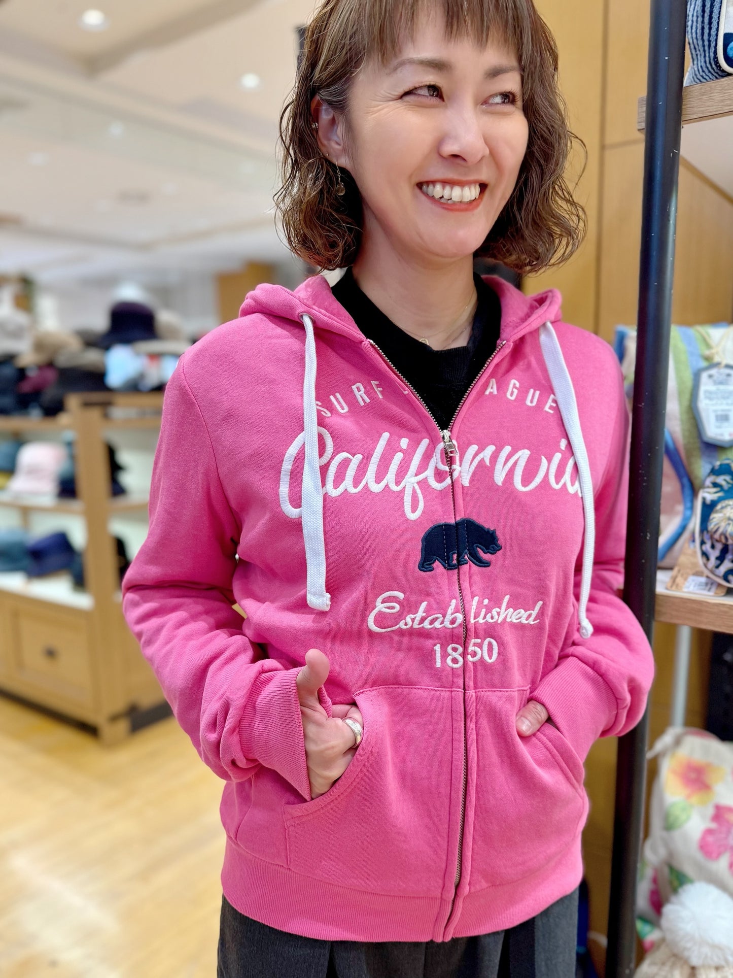 フリースジップアップフーディー カリフォルニアベア バブルガムピンク