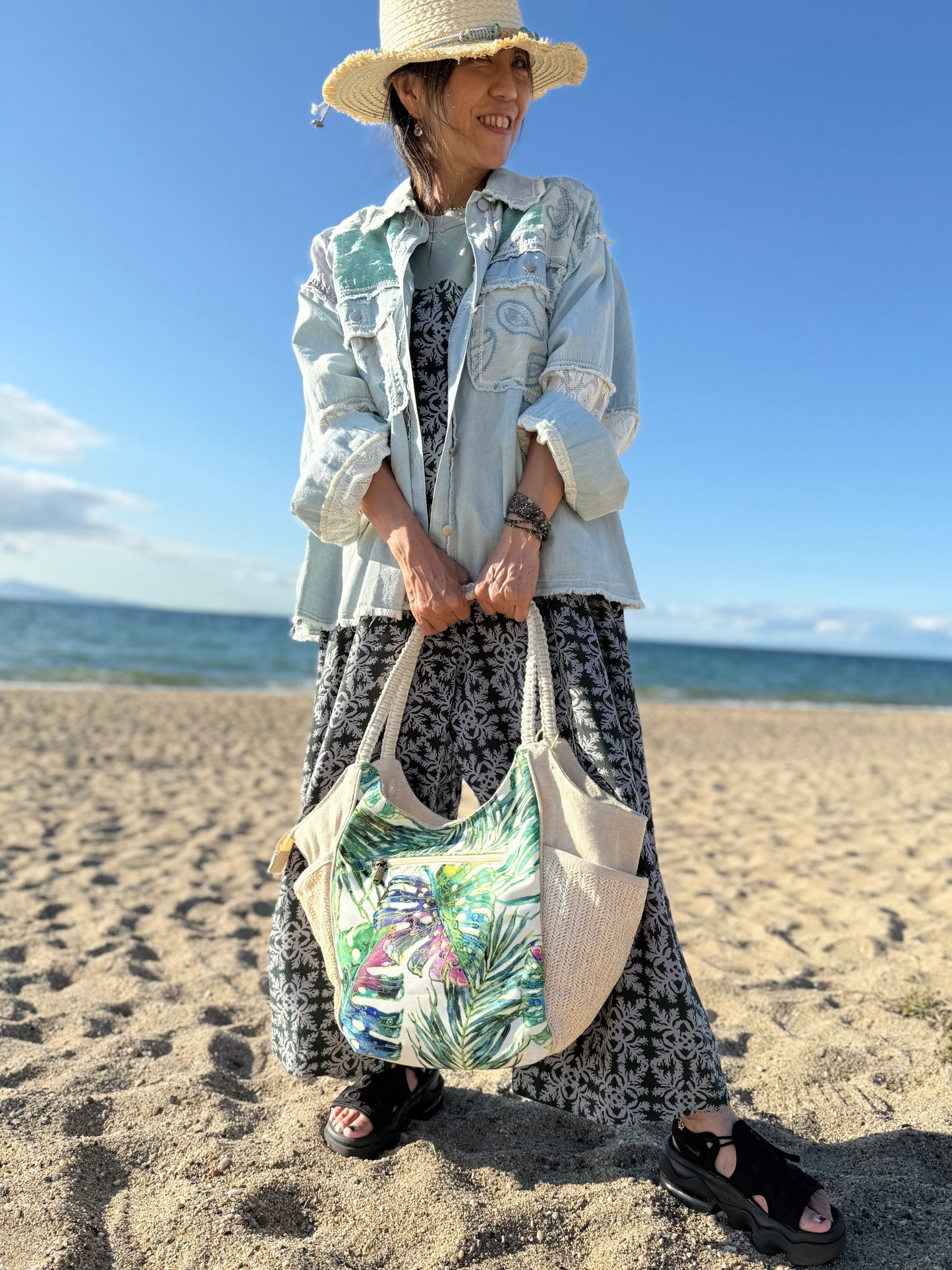 SunNSand マクラメトロピカルリーフトートバッグ