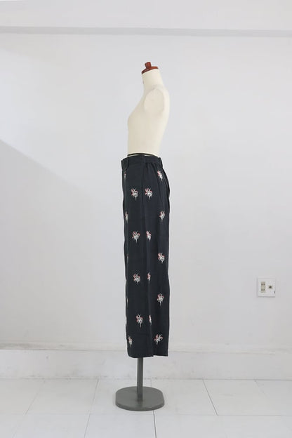 BAD 刺繍ロングパンツ