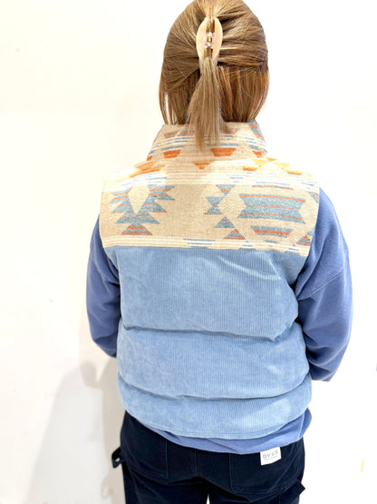 オルテガ柄 コーデュロイ ボアベスト