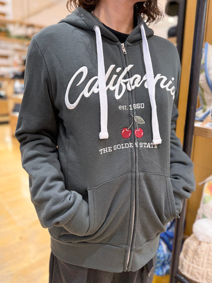 カリフォルニア刺繍 プラスサイズ ジップアップフーディー