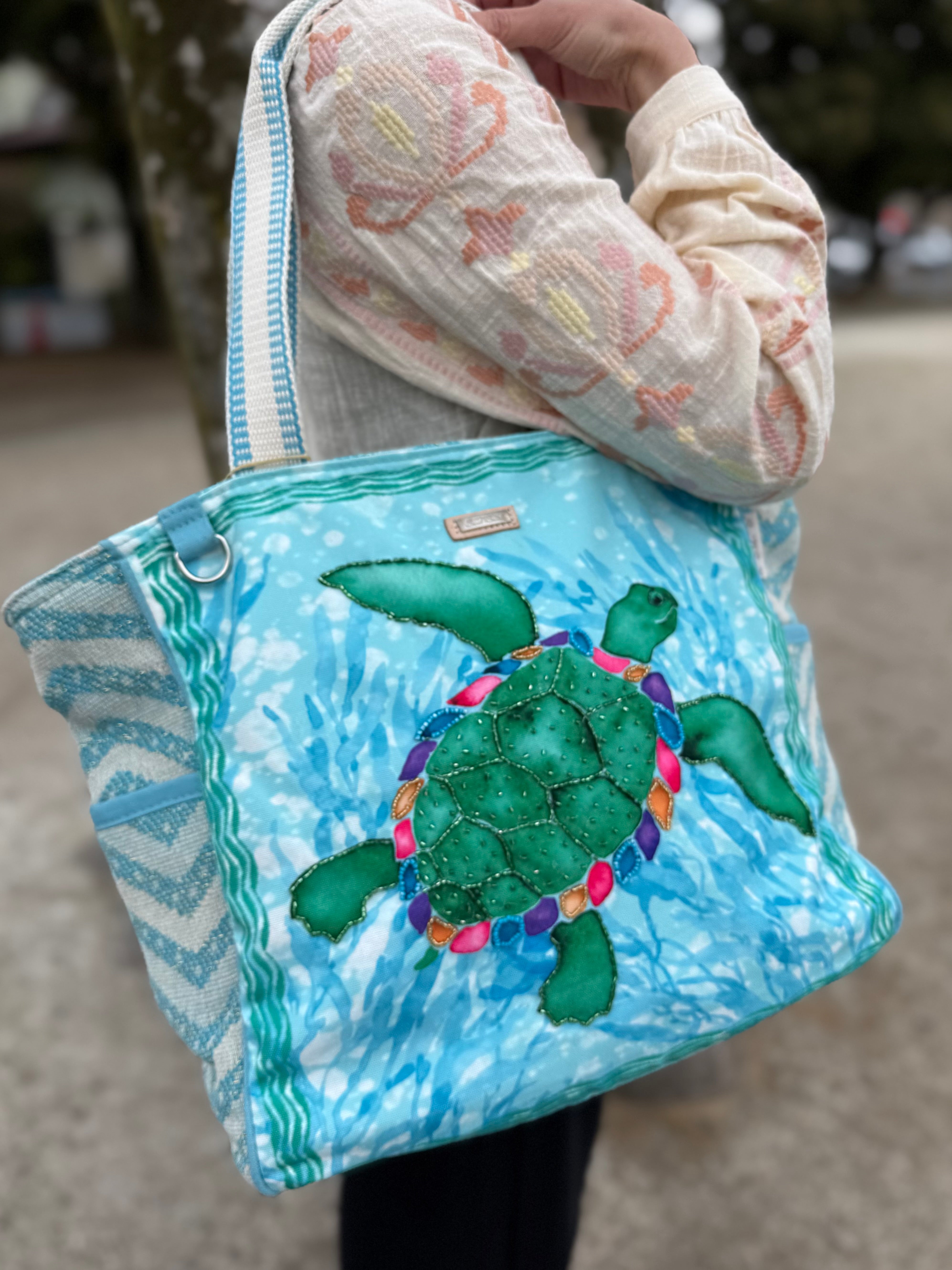 Honu / Sea Turtle Collection｜ウミガメ柄バッグ・ハワイの海の守り神