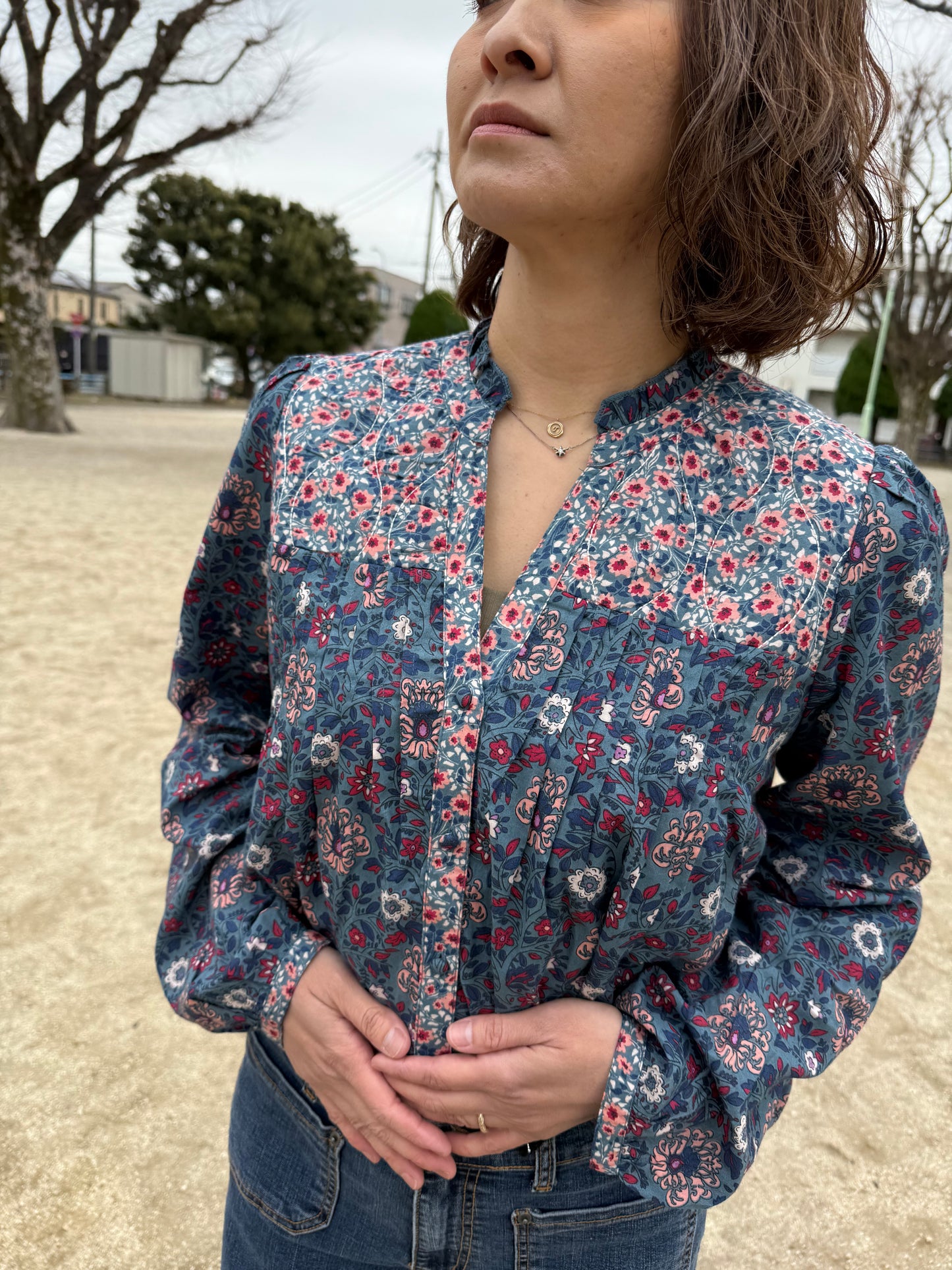 LOVESTITCH ボヘミアンフラワープリントブラウス