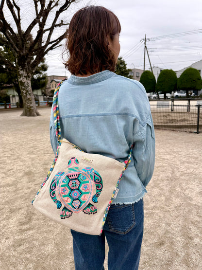 SunNSand ショルダーバッグ ウミガメ曼荼羅刺繍