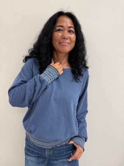 LOVE STITCH 裾シャーリングスウェットプルオーバー