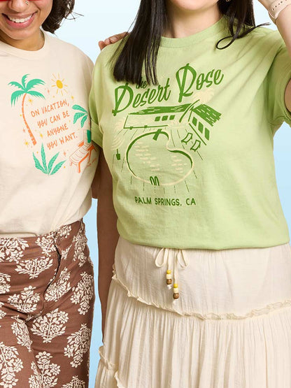 OUT OF PRINT Emily Henry The Desert Rose ユニセックスTシャツ
