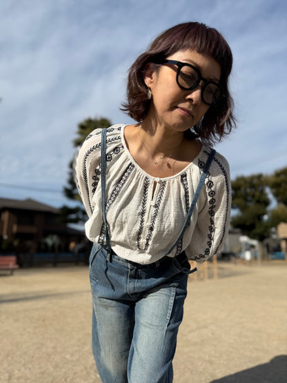 LOVESTITCH ボヘミアン刺繍ブラウス