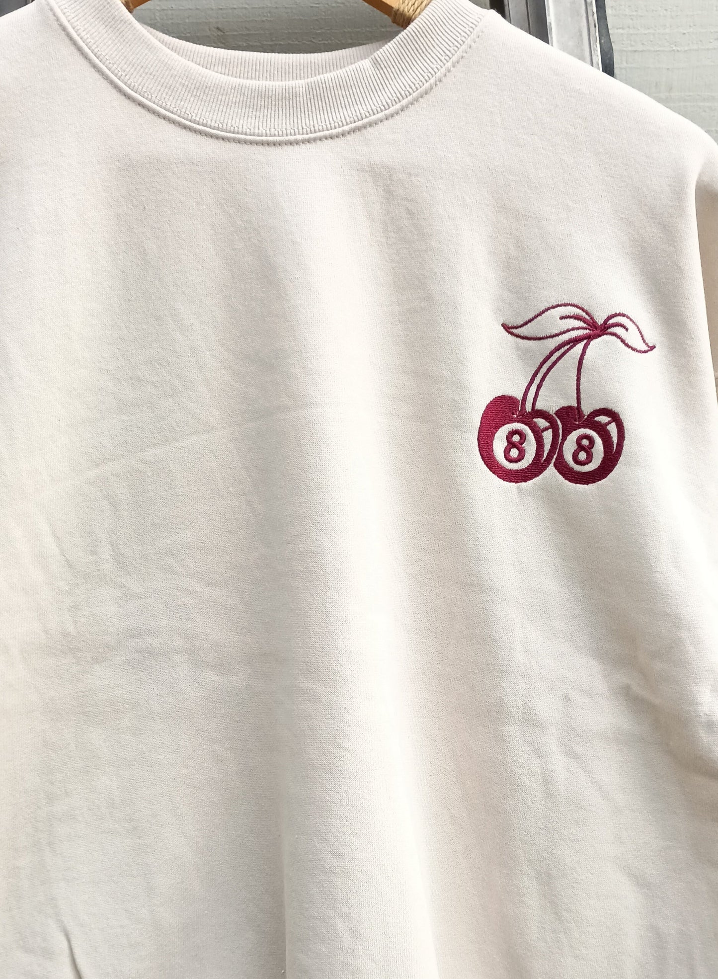 Feeling Lucky バック刺繍 チェリーモチーフ スウェット